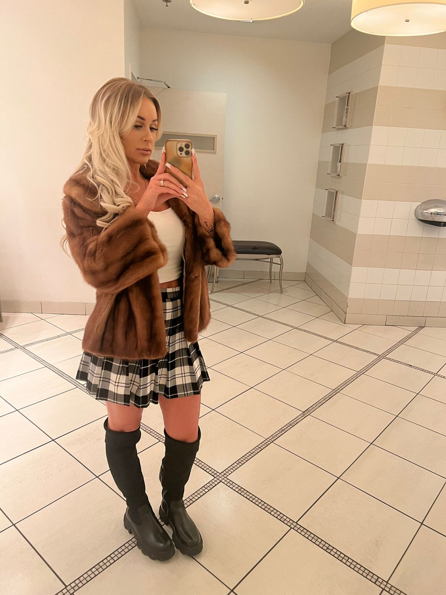 NadiaBloom from Greater London,United Kingdom